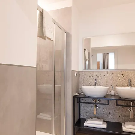 Tiburtina 86 Luxury Гостевой дом Рим
